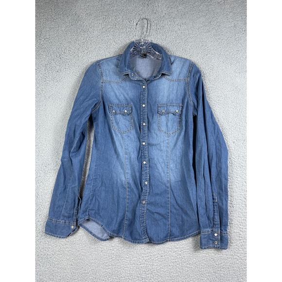 Forever 21 Women's Chambray Denim Pearl Button Up Shirt Size S - Picture 1 of 11